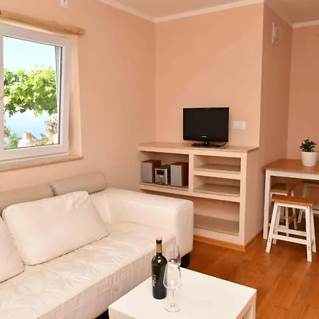 Daka Apartment